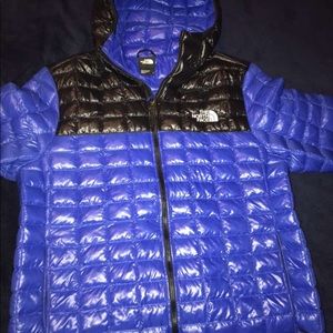 North face wind breaker